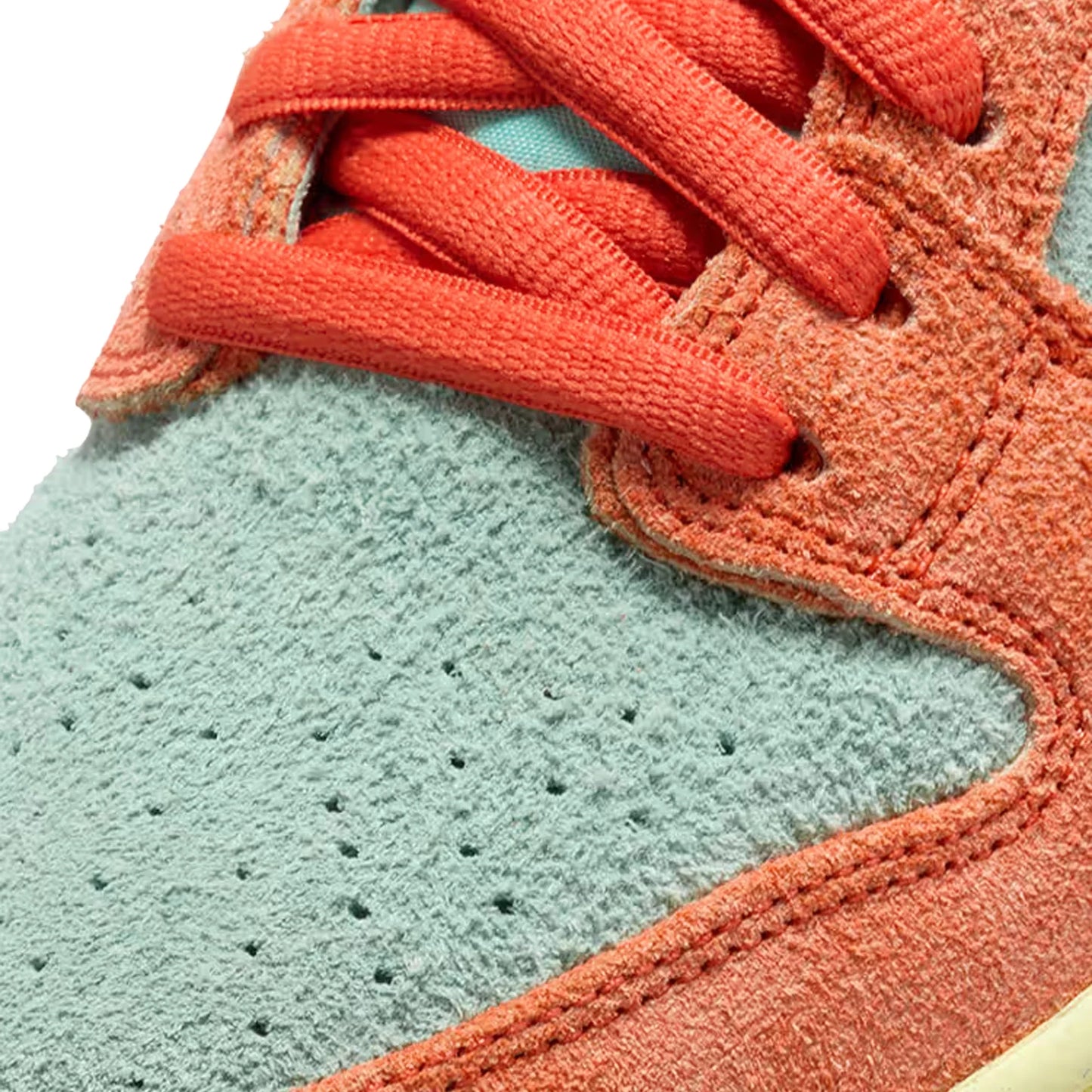 Nike SB Dunk Low 'Orange Emerald Rise' (2023)