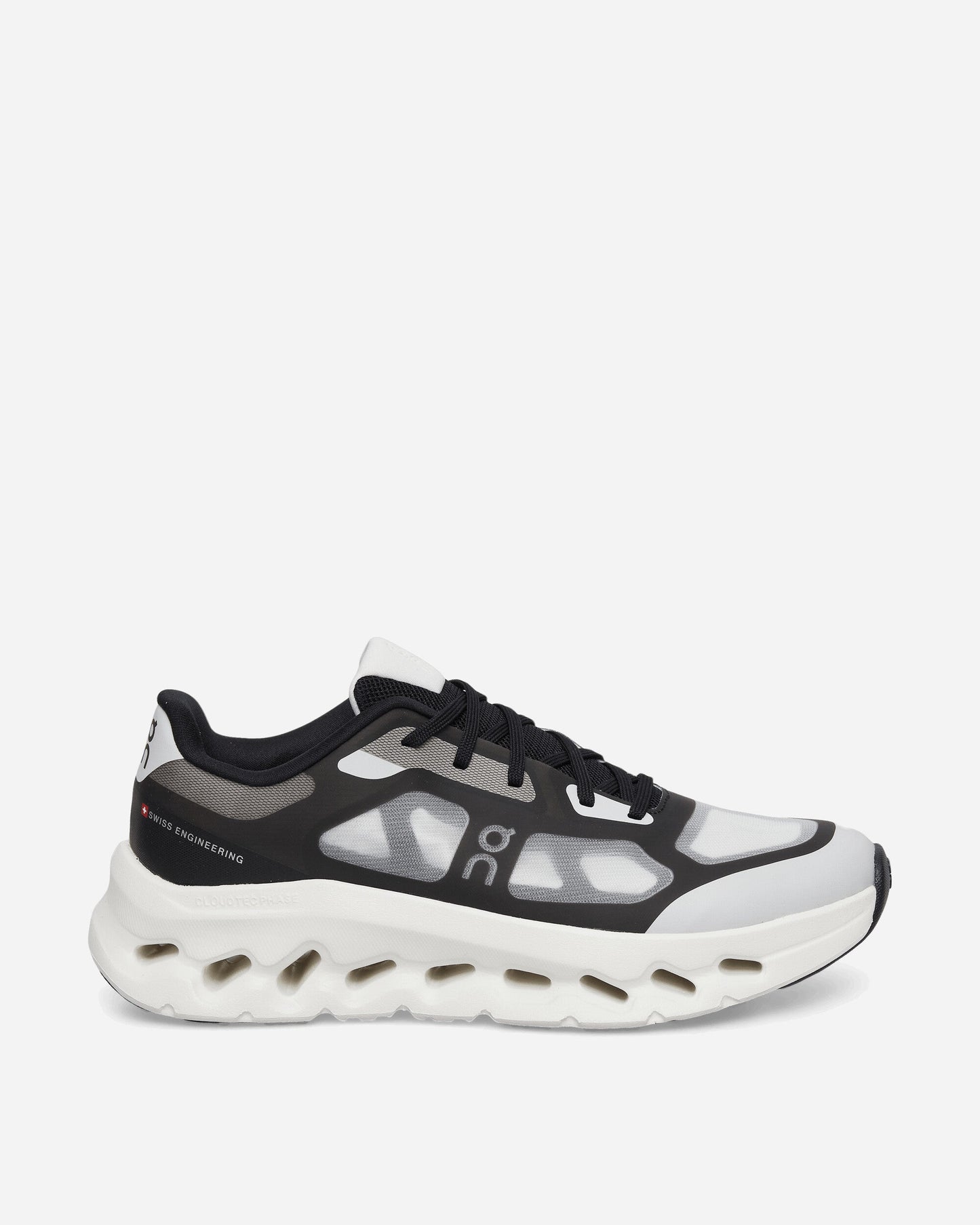 Cloudtilt Remix Sneakers Black / Ivory