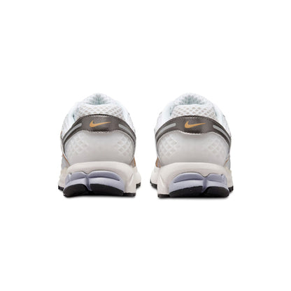 Nike Zoom Vomero 5 'Platinum Tint Metallic Gold' (2024)