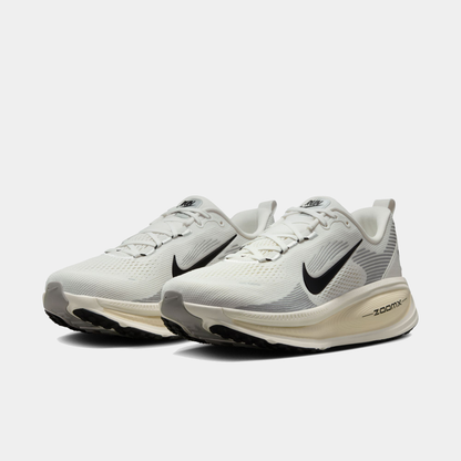 Air Zoom Vomero 18 Sneakers - Premium Brand Shoes for Men and Women