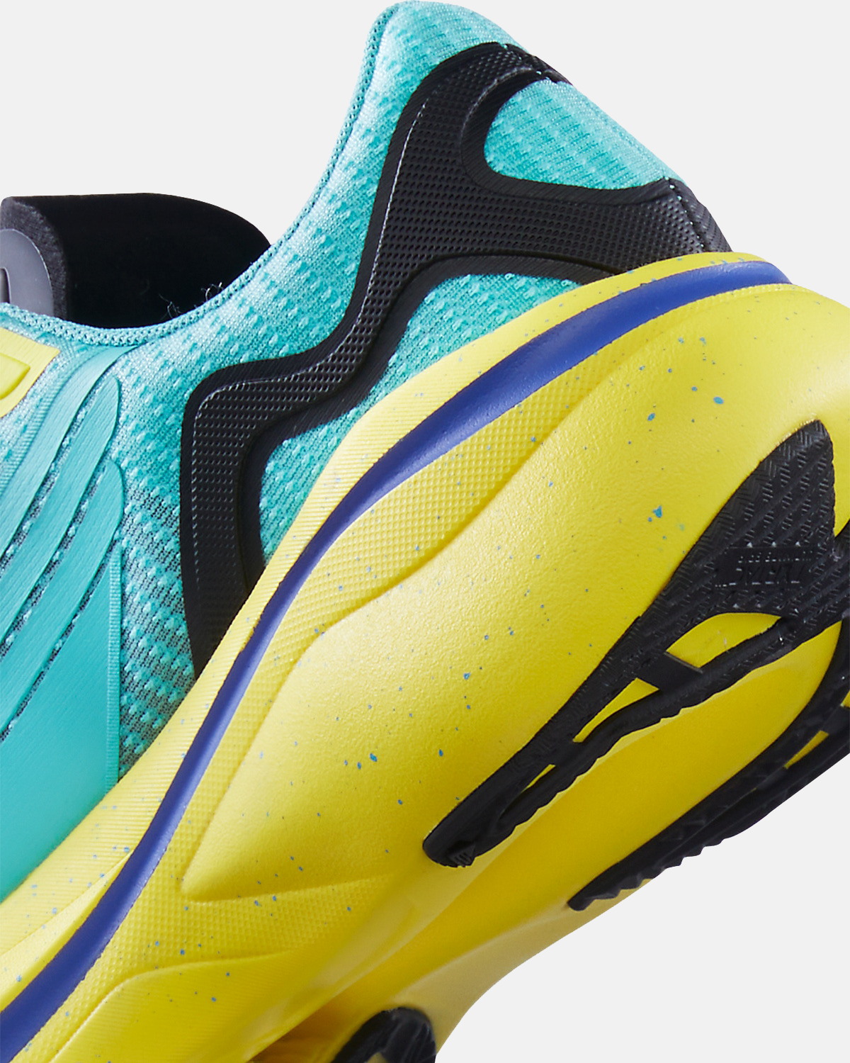 Maverick V1 Runner Sneakers - Premium Brand Shoes for Men and Women