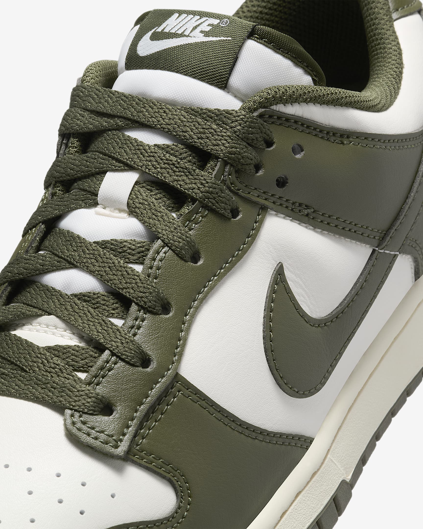 Dunk Low Retro Sneakers - Premium Brand Shoes for Men and Women
