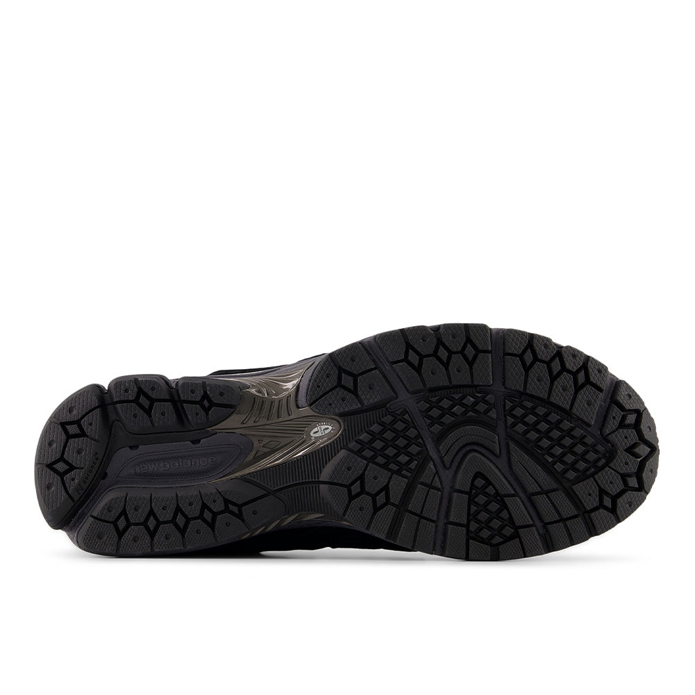 New Balance 2002 GOR-TEX Protection Pack 2.0 - Black