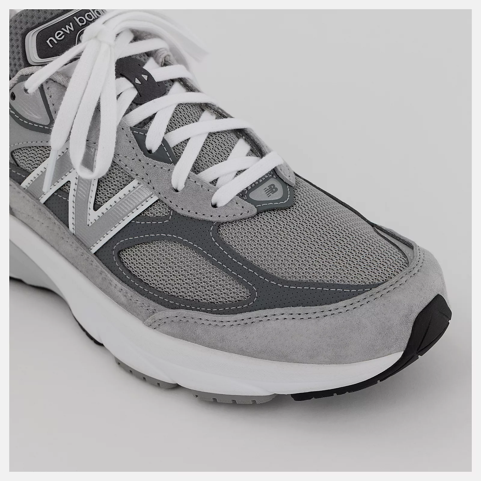 990v6 Sneakers - Premium Brand Shoes for Men and Women